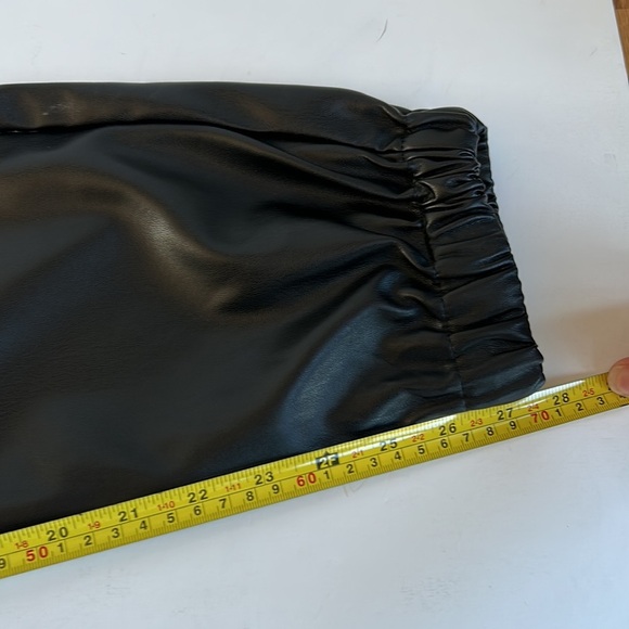 Love Tree vegan leather black drawstring jogger with 4 pockets. - Picture 15 of 16